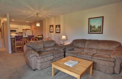 Harbor Springs Condo | Close to Fitness Center, Pools. Condo #11 - 2 Bedroom, 1 Bath furnished condo.