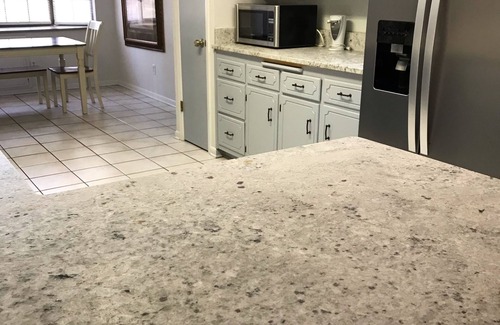 Foley House | Close to Foley Sports Complex,OWA- Sleeps 12- House w/2 Dens & 2 Dining Areas-