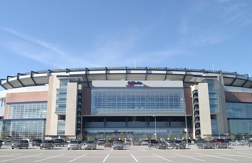 Foxboro House | Close to Gillette Stadium! Unit with FREE Breakfast and FREE Parking!