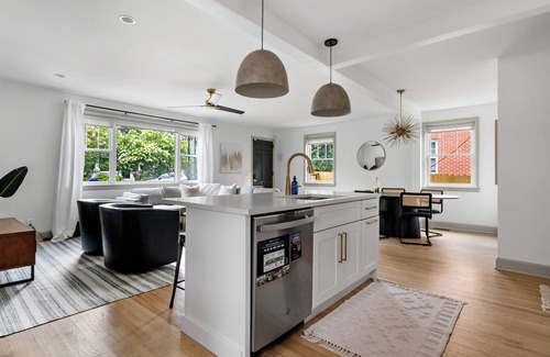 Charleston Apartment | Close to Hampton Park: Casa Luna