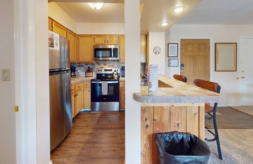 Angel Fire Condo | Close to Lifts | Large Balcony | Mountain Spirits 103