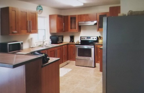 Stuart House | Close to marinas, fishing, beaches, shopping and restaurants