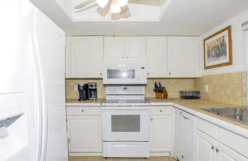 Naples Park House | Close To Naples Beach! Pets Welcome. Bikes Available. Hot Tub. Summer Specials!