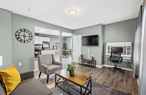 Ampere House | Close to Newark Airport and Train to New York