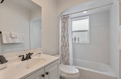 Provo House | Close to Provo Airport, Queen Bed!