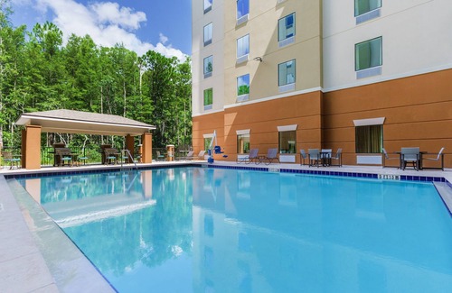 Florida Central Atlantic Coast Apartment | Close to SeaWorld Orlando and Disney’s Boardwalk! Parking, Pets Allowed!