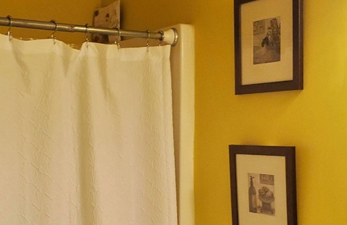 Hiram House | Close to Six Flags White Water theme park.