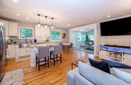 Geyser Crest House | Close to SPAC, Saratoga Race Track & Downtown