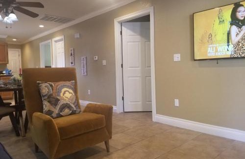 Paradise House | CLOSE TO STRIP, Very Private, GATED, Huge Floorplan, WIFI, Washer&Dryer