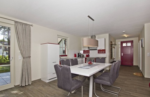Glowe House | Close to the beach, quiet location, own sauna, beautiful garden - Ferienhaus Ostseesonne