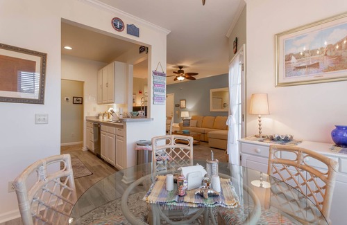 Rehoboth Beach Condo | Close to the Beach! Cute/Clean 2BR Condo Sleeps 4 w/Pool & Parking
