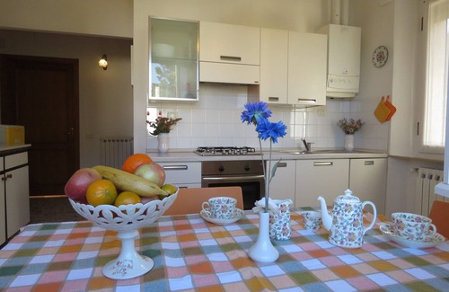 Ameglia Apartment | Close to the Cinque Terre with mooring for 2 + 1 beds