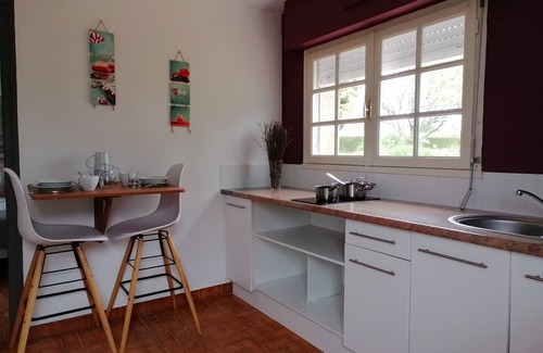 Clohars-Carnoet Apartment | Close to the sea, green setting with parking