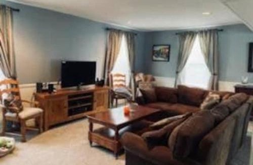 Ellicottville House | Close to Town