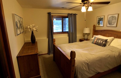 Post Falls House | Close to Town Waterfront Estate- Great food on and off the water nearby!