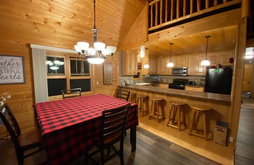 Hayward Cabin | Close to trails, COZY Cabin, close to the water, fireplace, Fall colors