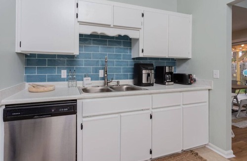 Whitemarsh Island House | Close to Tybyee Island | Downtown | Beach