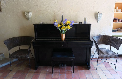 Bezouce House | Close to Uzès, Provencal farmhouse with swimming pool, surrounded by vineyards and olive trees