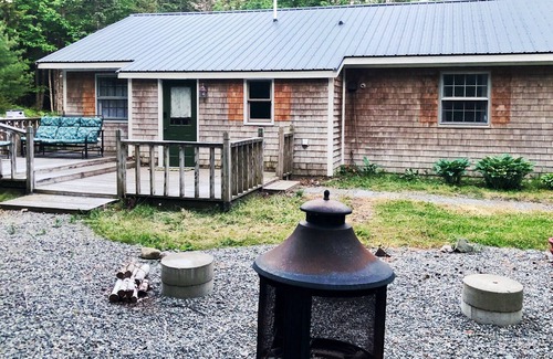 Gouldsboro House | Close to water! Pet Friendly 3 Bedroom House Near Acadia National Park.