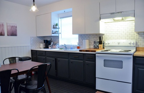 Newburgh Ski Chalet | Close to West Point travelers lounge