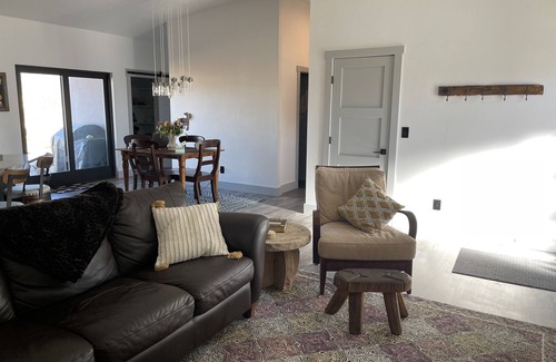 Buena Vista House | Close to Winter & Summer Adventures! STR-166