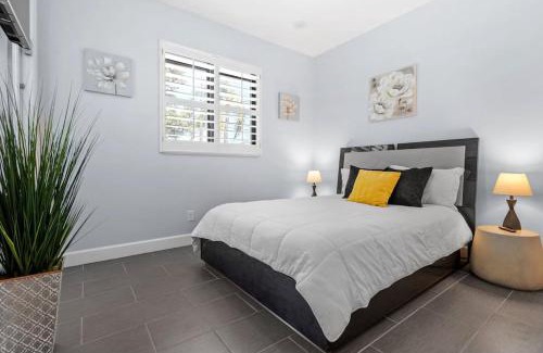 Bonita Shores House | Close2Beach, HeatedPool, FirePit, FencedYard, Sleeps10