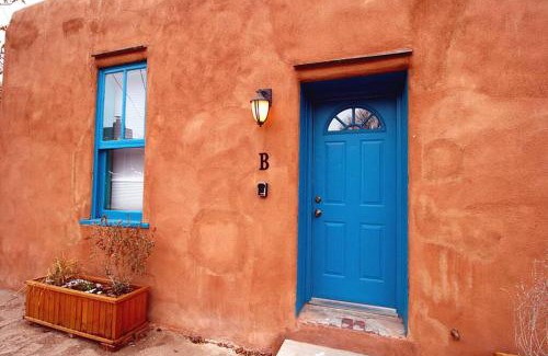 Downtown Santa Fe House | Closson Studio - Stylish - Near Plaza - Queen bed