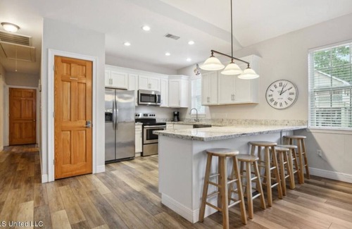Waveland House | Cloud 9 On the Bay