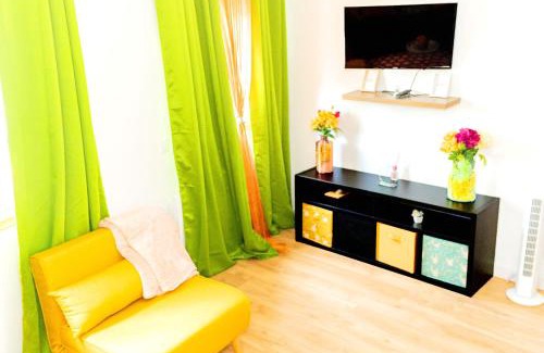 Plateau — Pyramide Apartment | Cloud Nine, 5mins ORLY Airport