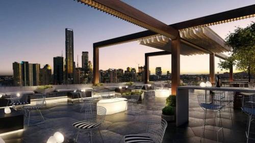Fortitude Valley Apartment | Cloud9 CITY VIEW large resort style apartment