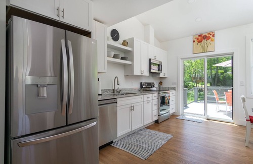 Black Mountain House | Clover Hill Cottage | Pet-Friendly, Spacious Yard & 5 min. to Black Mtn!