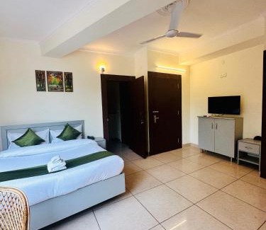 Bullawala Hotel | Clover Inn
