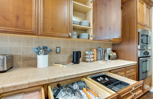 Clovis House | Clovis Retreat w/Patio & Yard ~ 3 Mi to Old Town!