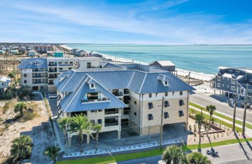 Mexico Beach Business Center Apartment | Club at Mexico Beach 1D by Pristine Properties Vacation Rentals