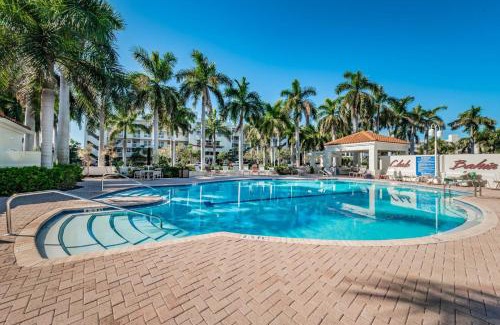 St. Petersburg House | Club Bahia Gorgeous View of Boca Ciega Bay