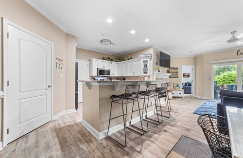 Cornelius Condo | Club Moe - Beautiful Waterfront LKN Condo - Lake Norman Vacation Rental