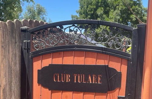 Tulare House | Club Tulare ~ TLC Cottage