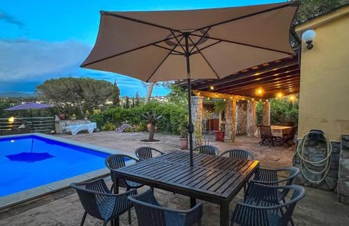 Mont Barbat Villa | Club Villamar - Iako