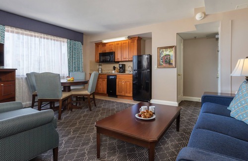 Faubourg Lafayette Apartment | Club Wyndham Avenue Plaza