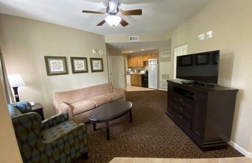 Williamsburg Condo | Club Wyndham Governor's Green, Virginia, 1 Bedroom Deluxe Suite