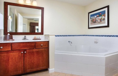 Townsite Resort | Club Wyndham Oceanside Pier Resort