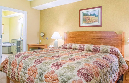 Jeffersonville Resort | Club Wyndham Smugglers Notch, 2 Bedroom 2 Bath Perfect time for Christmas skiing