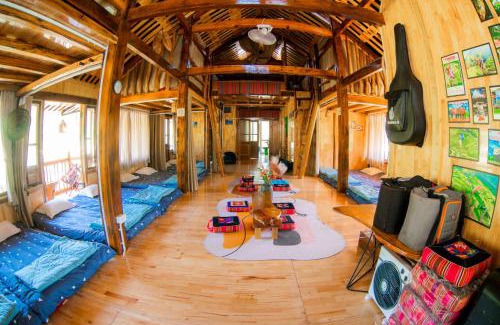 Mu Cang Chai House | Clubhouse Mebayluon Paragliding-Homestay, Bay dù lượn, Bể bơi, Sân cỏ, Cắm trại