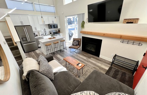Whitefish House | Clubhouse Pool + Hot Tub, 5 Mins to City Beach & DT WF, 35 Mins. to Glacier Park