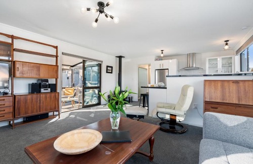 Alexandra House | Clutha Charmer - Alexandra Holiday Home