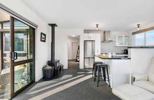 Alexandra House | Clutha Charmer - Alexandra Holiday Home