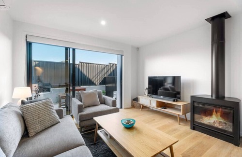 Albert Town Apartment | Clutha River Haven close to the stunning Clutha River