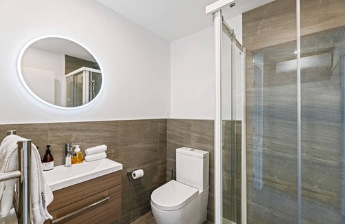 Albert Town Apartment | Clutha River Haven close to the stunning Clutha River