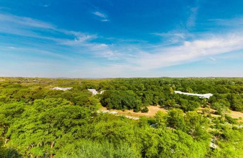Gruene House | Clutter Falls Retreat - Main and Guesthouse