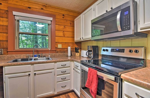 Clyde Cabin | Clyde Cabin: Surrounded by Smoky Mtns